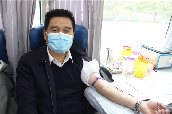 人民警察一心為民，捋袖捐血鐵血柔情——安康市公安局積極開展冬季獻血活動