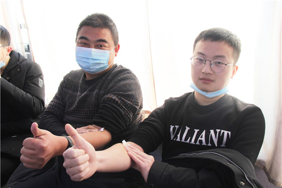 血液是生命的禮物——中國(guó)聯(lián)通安康市分公司、安康大數(shù)據(jù)運(yùn)營(yíng)有限公司聯(lián)合開(kāi)展冬季應(yīng)急獻(xiàn)血活動(dòng)