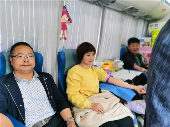 獻血傳真情，為黨旗添光彩 ——三元村春季無償獻血活動側記