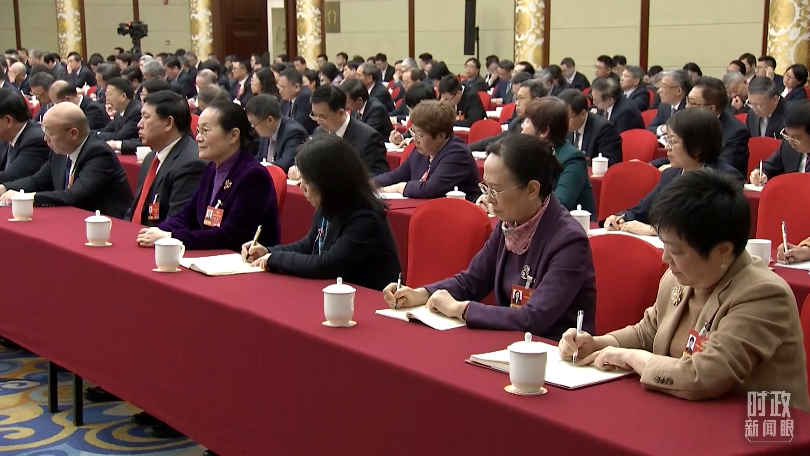 △當天的政協(xié)聯(lián)組會現(xiàn)場。