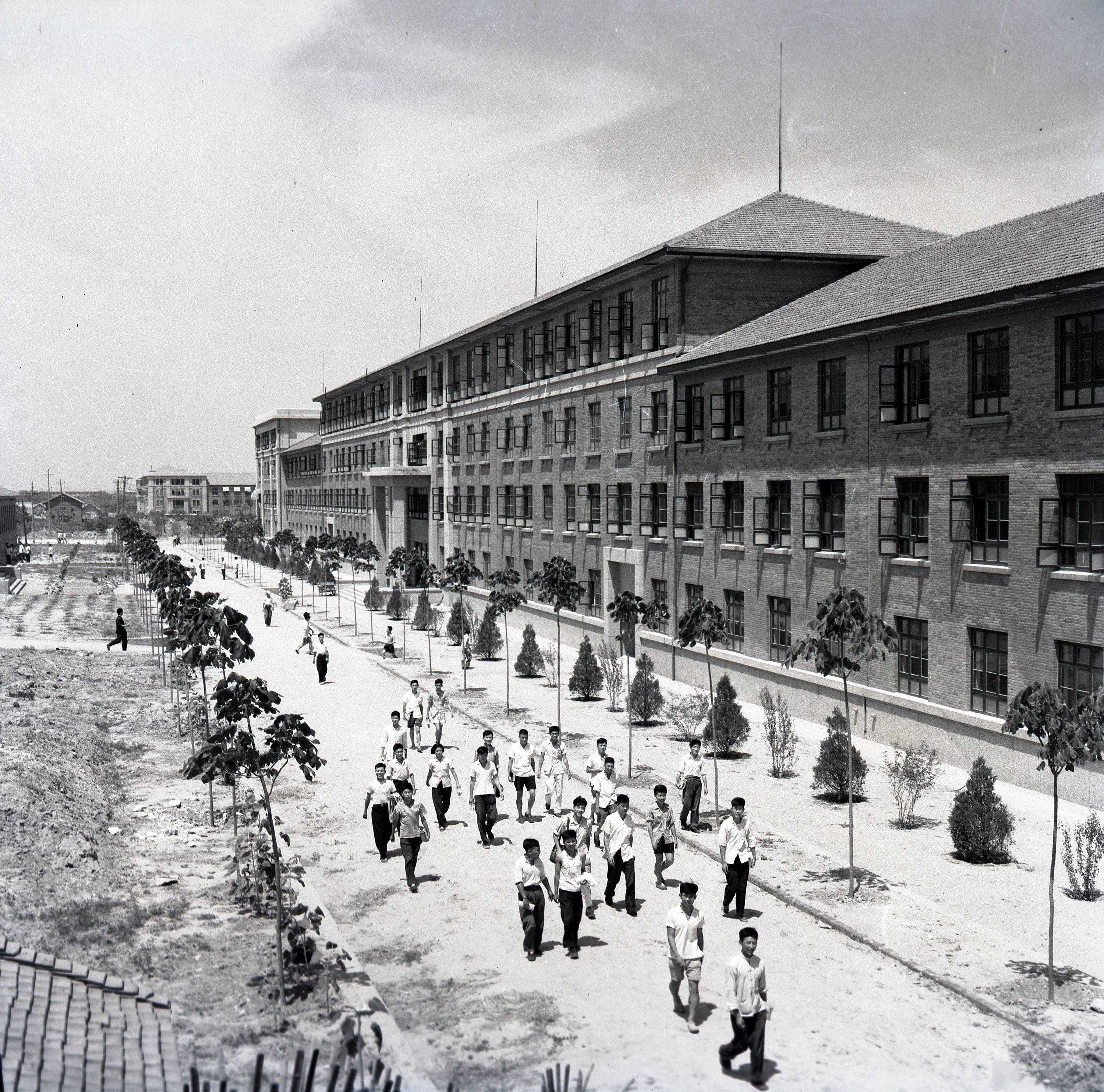 1959年拍攝的西遷后的交通大學(xué)校園一景（資料照片）。