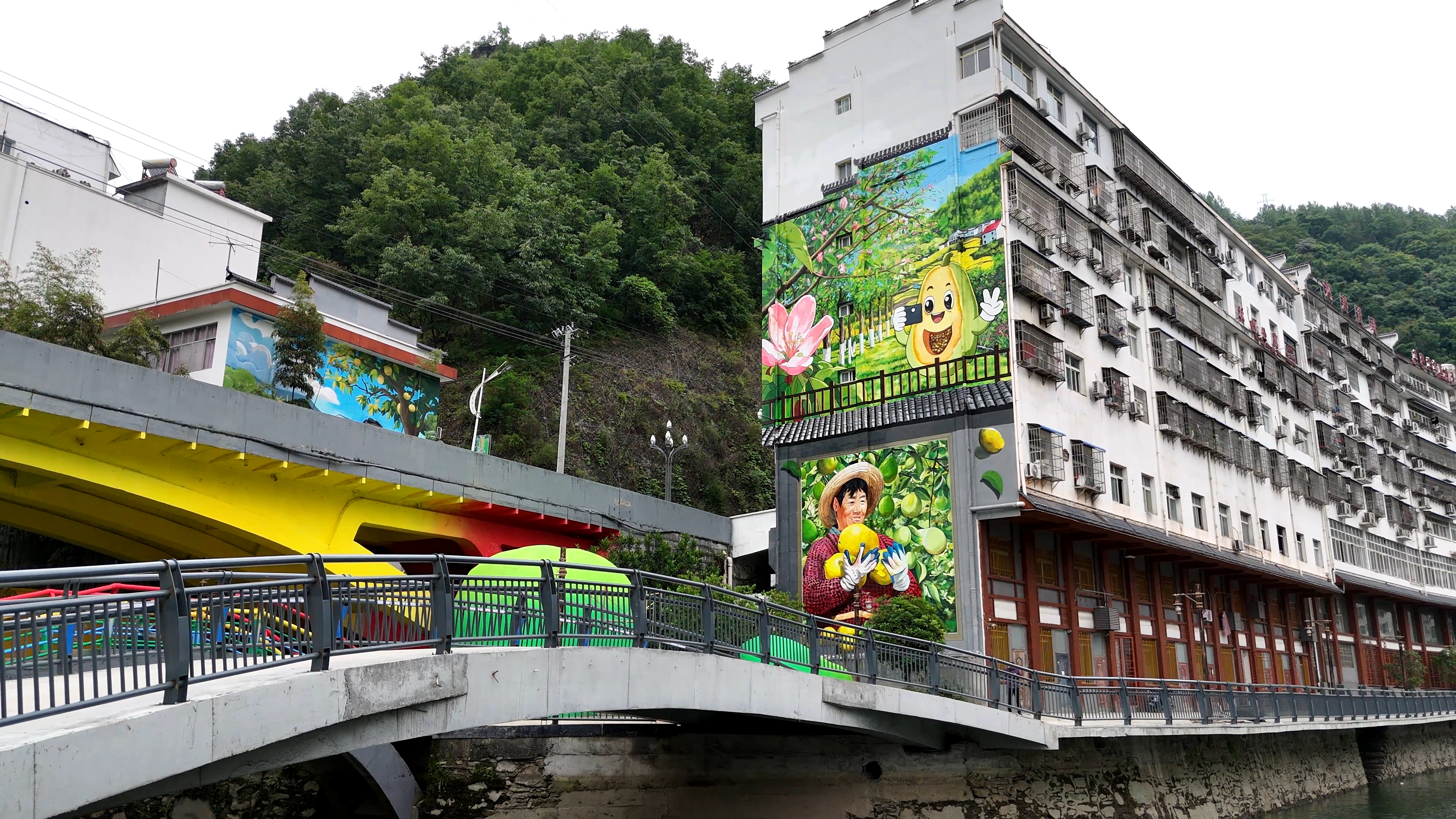 白河縣白石河右岸綜合提升改造項目正在有序推進 李晨煜 攝